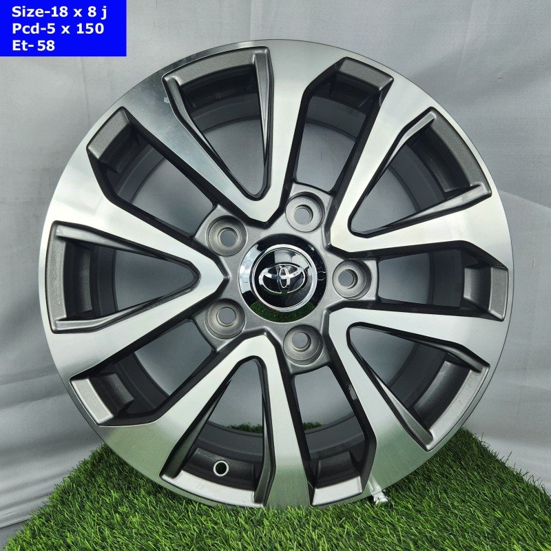 18 Inch 5 Hole V8