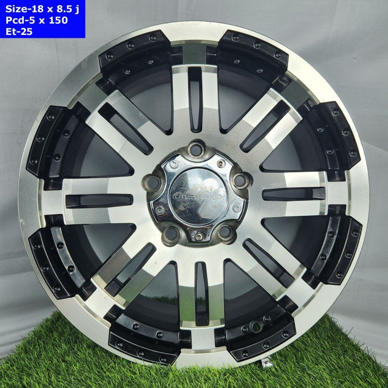 18 Inch 5 Hole V8