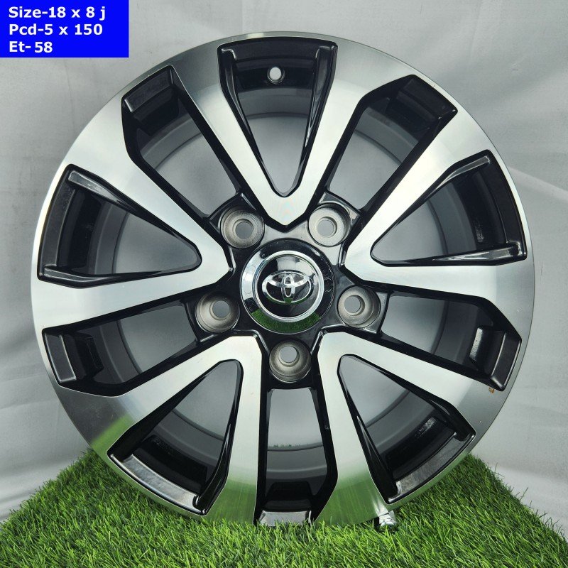 18 Inch 5 Hole V8