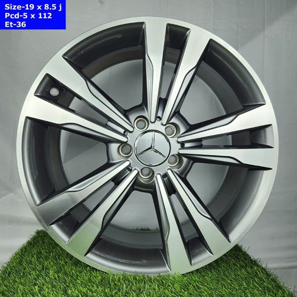 19 Inch 5 Hole Mercedes