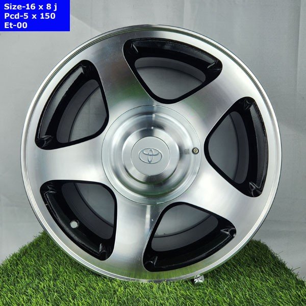 16 Inch 5 Hole V8