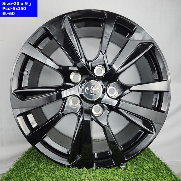 20 Inch 5 Hole V8