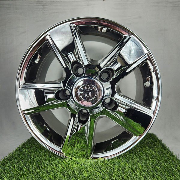 16 Inch 5 Hole V8
